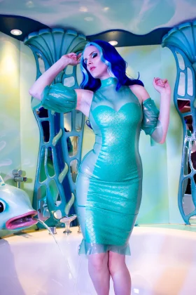AMPHITRITE mermaid gown size S/M